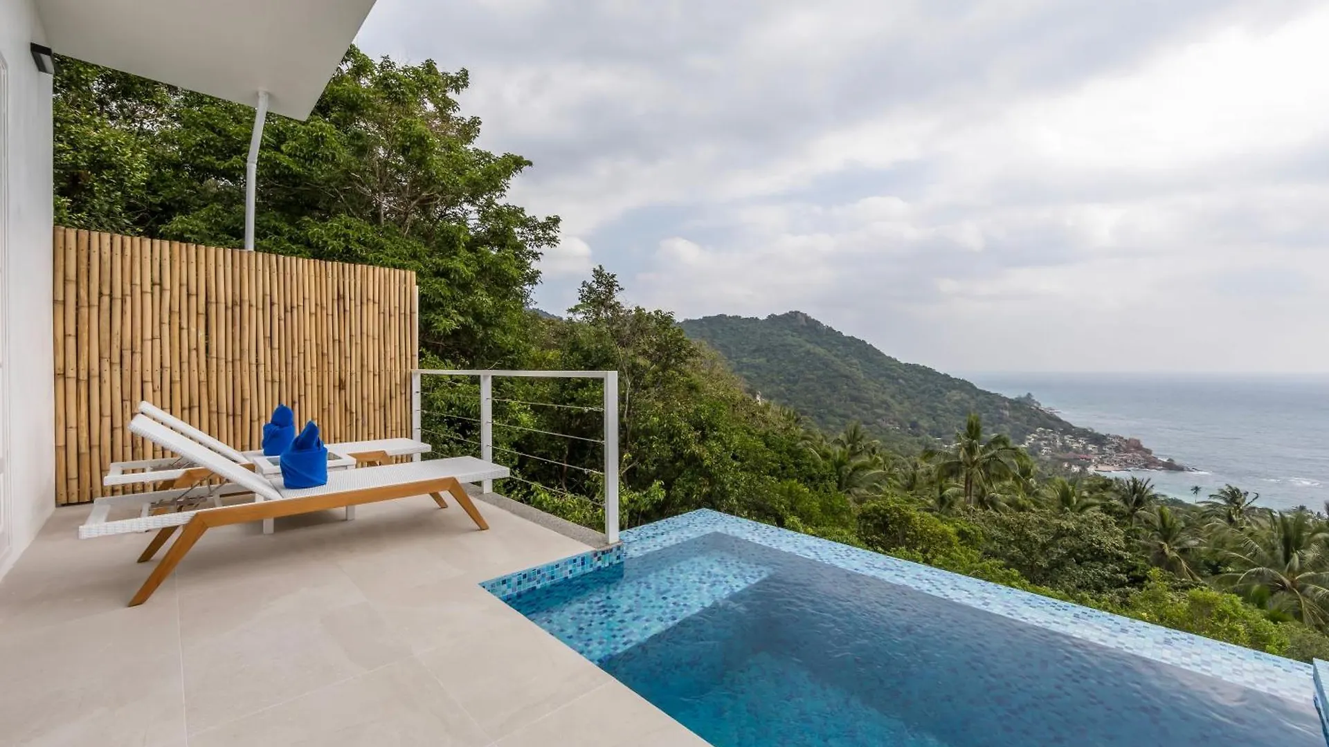 White&Blue Pool Villas Koh Tao