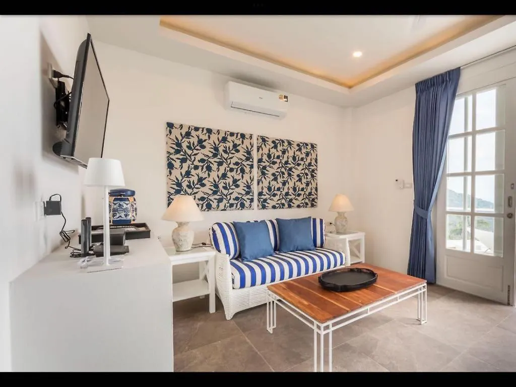 White&Blue Pool Villas 코타오